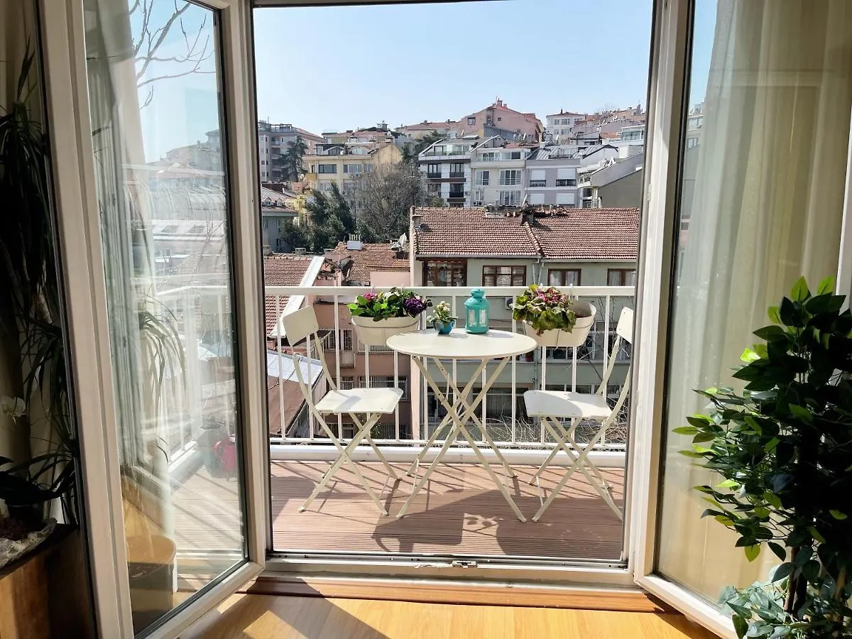 Cozy And Bright Apartment Near Bosphorus Istanbul